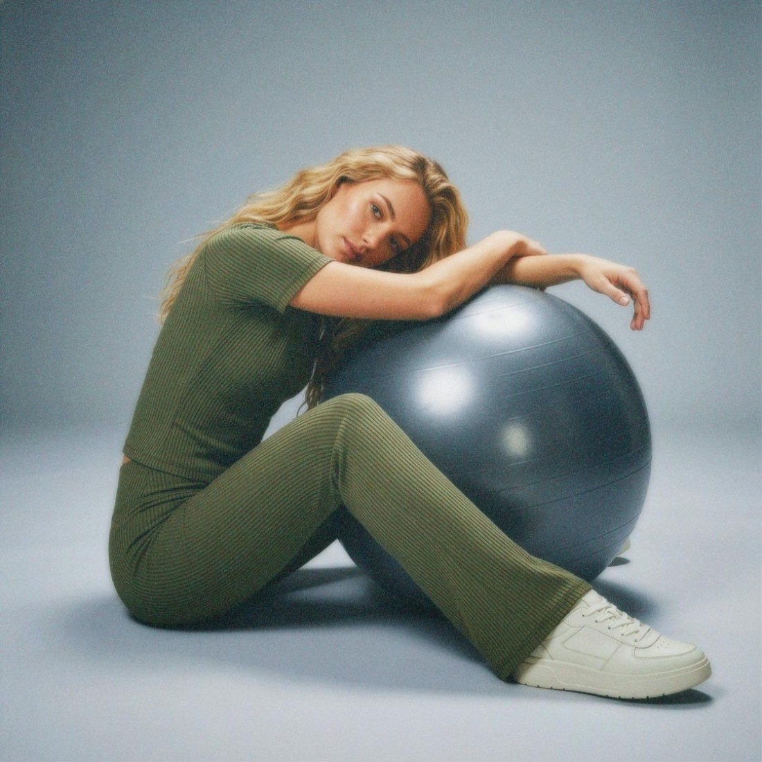Kadın Haki Yoga & Fitness Takım Üst Tayt Set Kadın Haki Yoga & Fitness Takım Üst Tayt Set